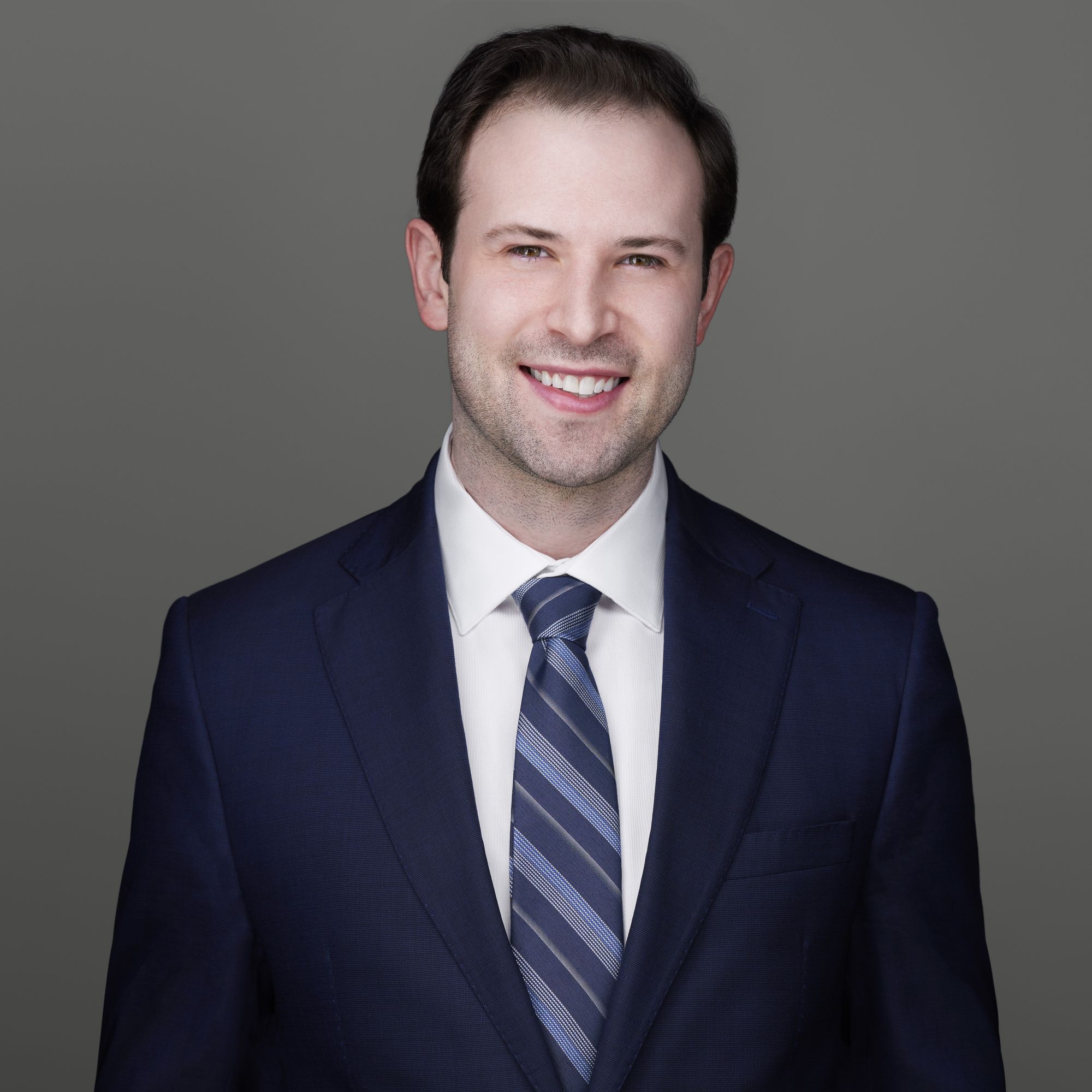 Owen Nicholson headshot (1)